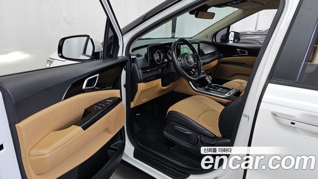 Kia Canival 2023 — photo 13