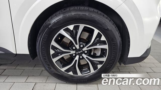 Kia Canival 2023 — photo 7
