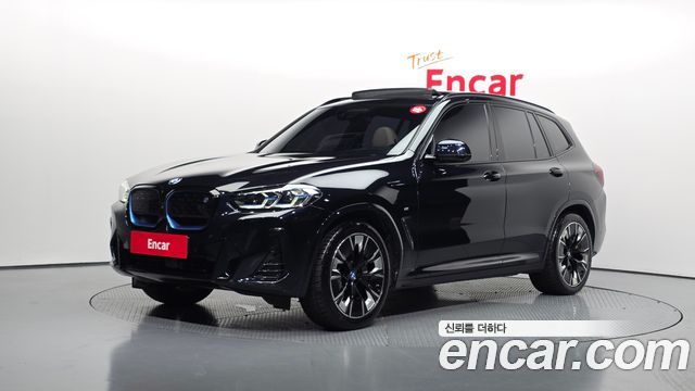 BMW iX3 2024 — photo 1