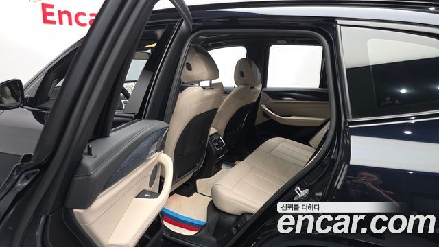 BMW iX3 2024 — photo 16