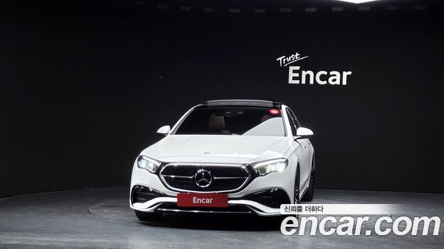 Mercedes-Benz E-Class 2026 — photo 3