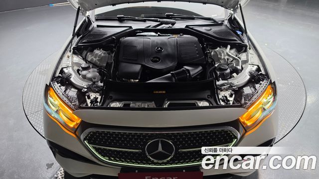 Mercedes-Benz E-Class 2026 — photo 6