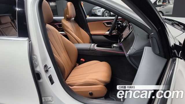 Mercedes-Benz E-Class 2026 — photo 17