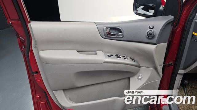 Kia Canival 2014 — photo 15