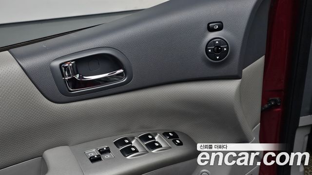 Kia Canival 2014 — photo 29