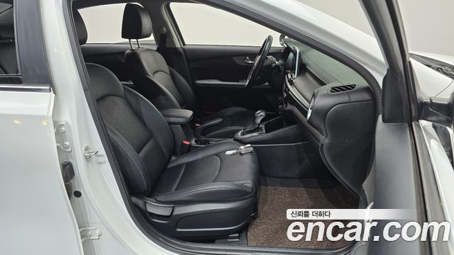 Kia K3 2020 — photo 16