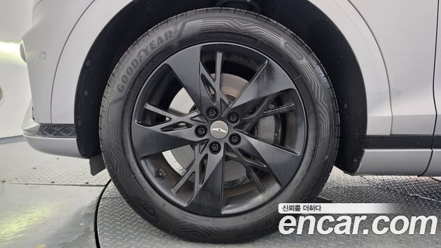 Genesis GV70 2021 — photo 5