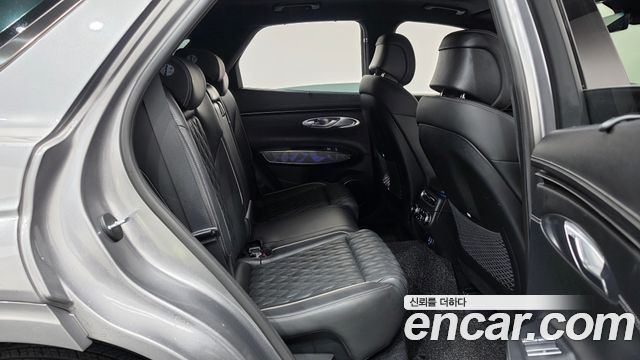 Genesis GV70 2021 — photo 17