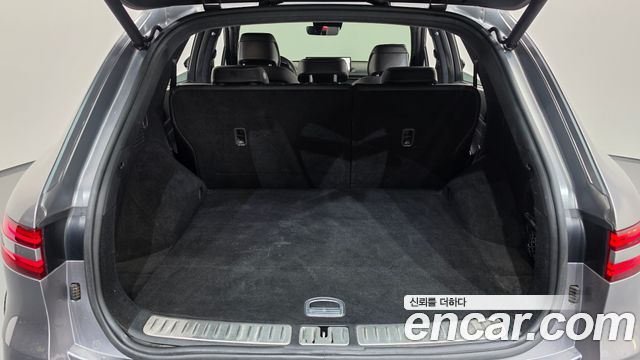 Genesis GV70 2021 — photo 26