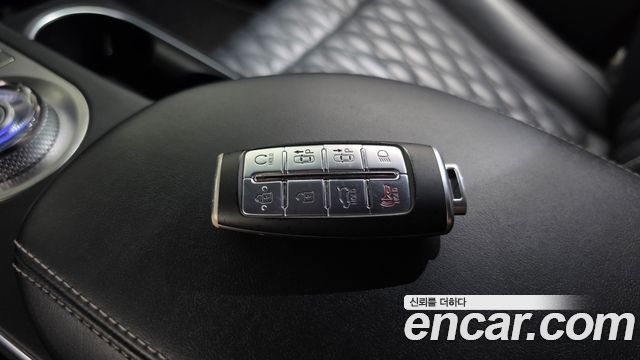 Genesis GV70 2021 — photo 34