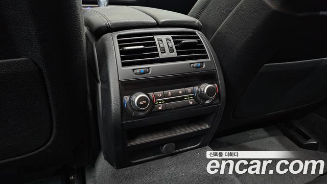 BMW 5-Series 2016 — photo 27