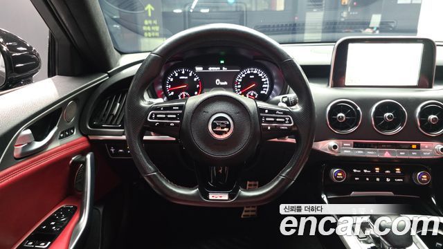 Kia Stinger 2018 — photo 13
