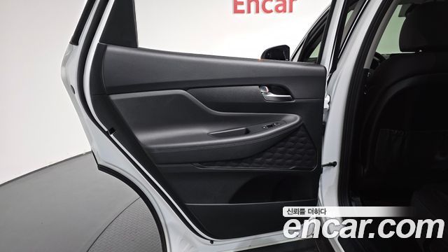 Hyundai Santafe 2022 — photo 15