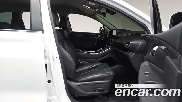 Hyundai Santafe 2022 — photo 16