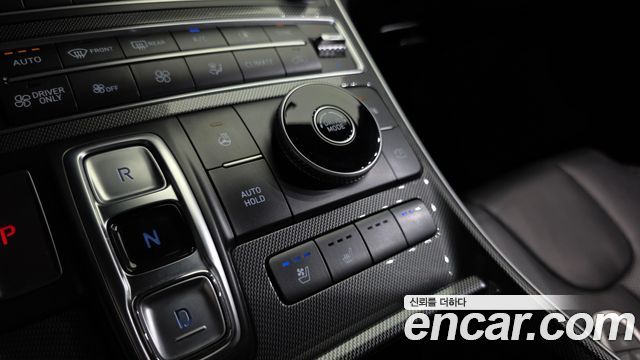 Hyundai Santafe 2022 — photo 29