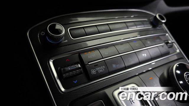 Hyundai Santafe 2022 — photo 34