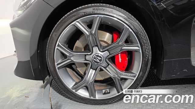 Kia Stinger 2018 — photo 5
