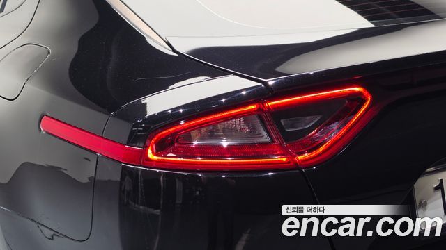 Kia Stinger 2018 — photo 9