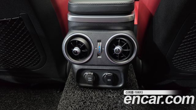 Kia Stinger 2018 — photo 39