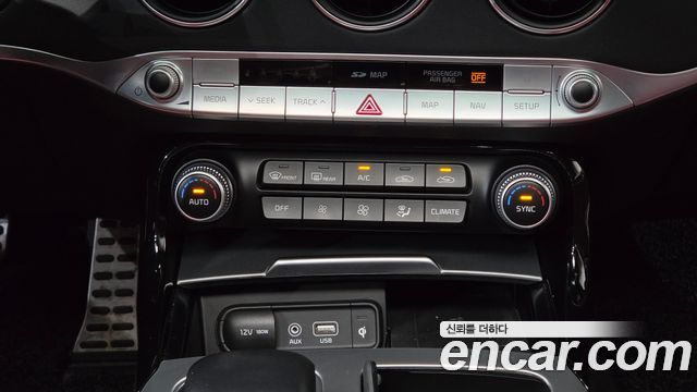 Kia Stinger 2018 — photo 41
