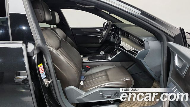Audi A7 2020 — photo 16
