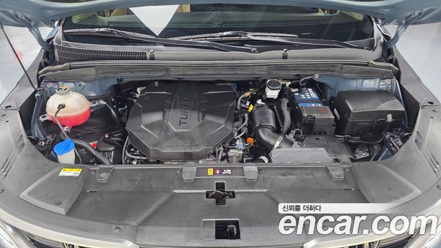 Kia Canival 2023 — photo 6