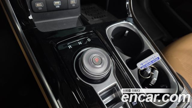 Kia Canival 2023 — photo 12