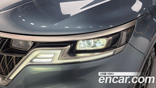 Kia Canival 2023 — photo 8
