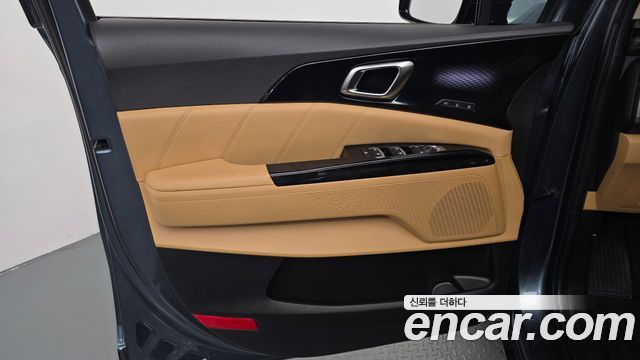 Kia Canival 2023 — photo 14