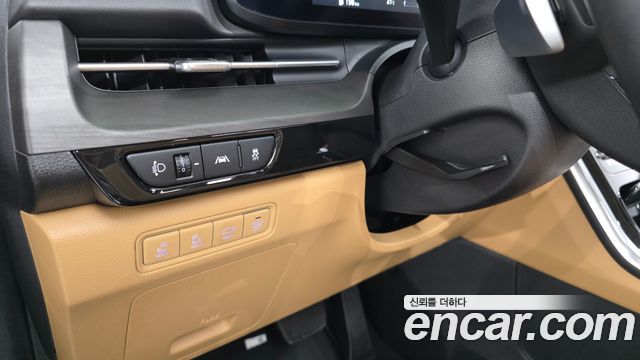 Kia Canival 2023 — photo 28