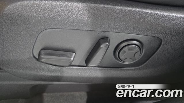 Kia Canival 2023 — photo 31