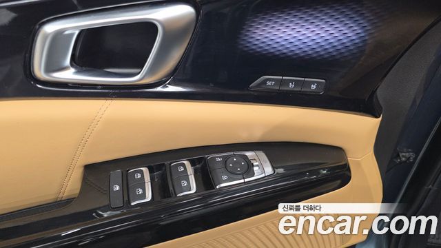 Kia Canival 2023 — photo 34