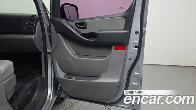 Hyundai Starex 2015 — photo 14