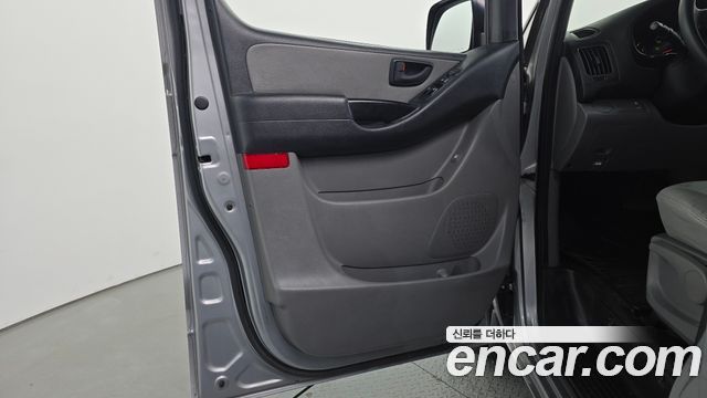 Hyundai Starex 2015 — photo 15