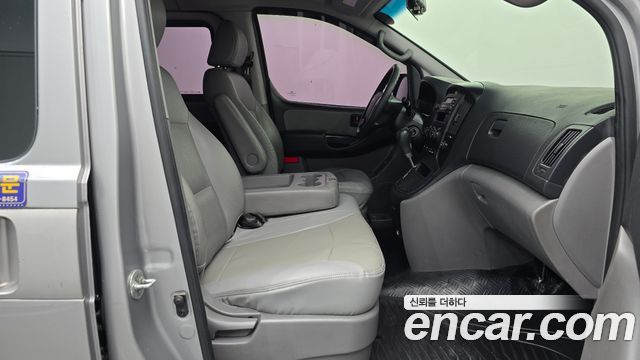 Hyundai Starex 2015 — photo 16