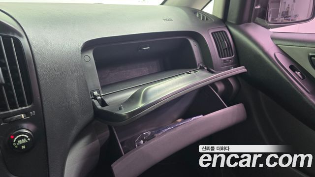 Hyundai Starex 2015 — photo 28