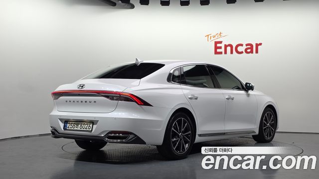 Hyundai Grandeur 2022 — photo 2