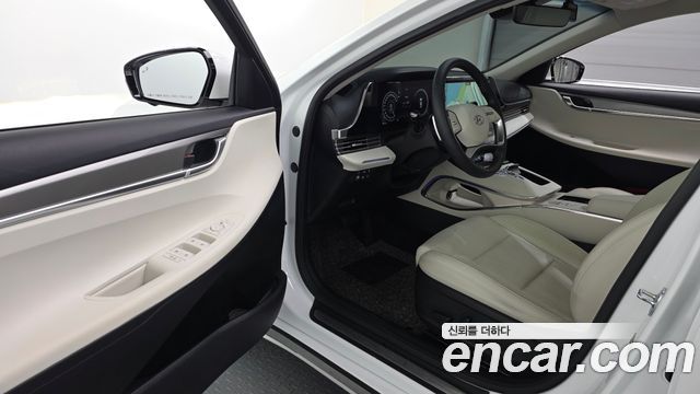 Hyundai Grandeur 2022 — photo 13