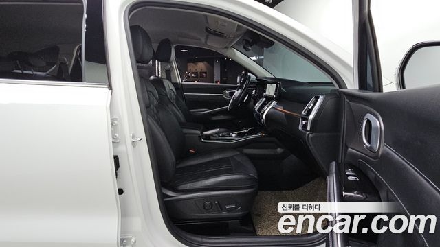 Kia Sorento 2023 — photo 17