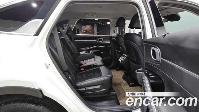 Kia Sorento 2023 — photo 18