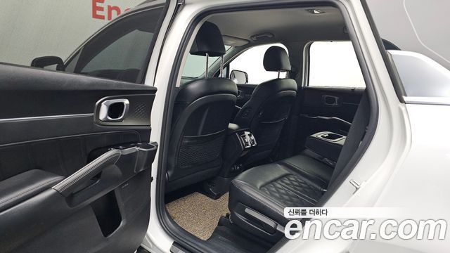 Kia Sorento 2023 — photo 16