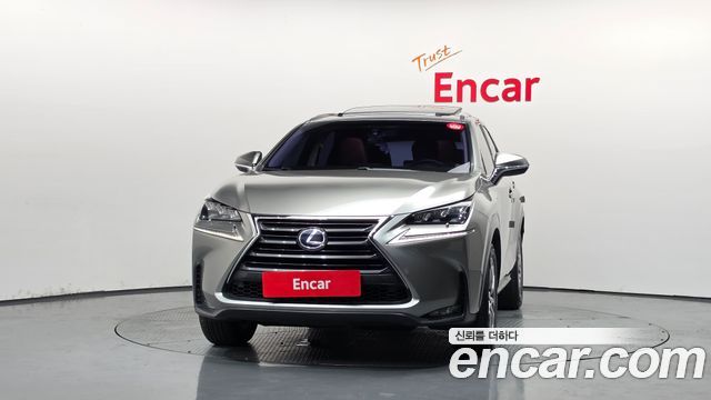 Lexus NX 2017 — photo 3