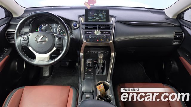 Lexus NX 2017 — photo 7