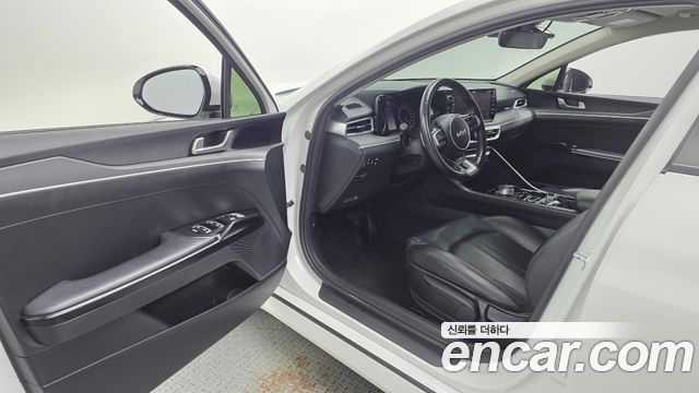 Kia K5 2023 — photo 13