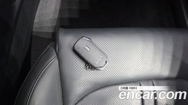 Kia K5 2023 — photo 22