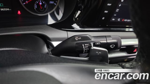 Kia K5 2023 — photo 24