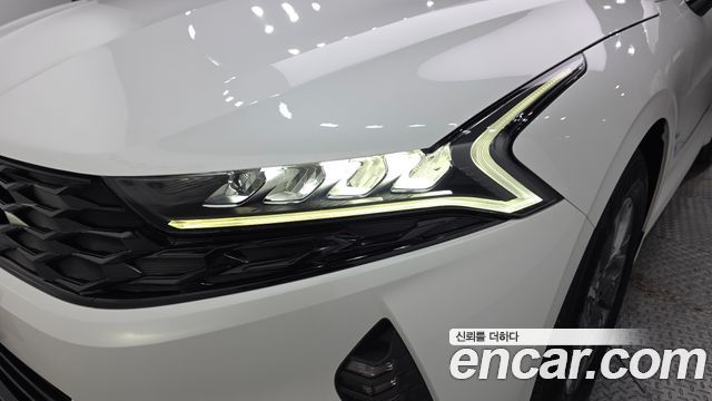 Kia K5 2023 — photo 8