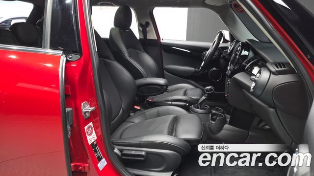 Mini Cooper 2016 — photo 11