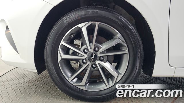 Kia K3 2024 — photo 5