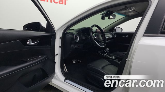 Kia K3 2024 — photo 13
